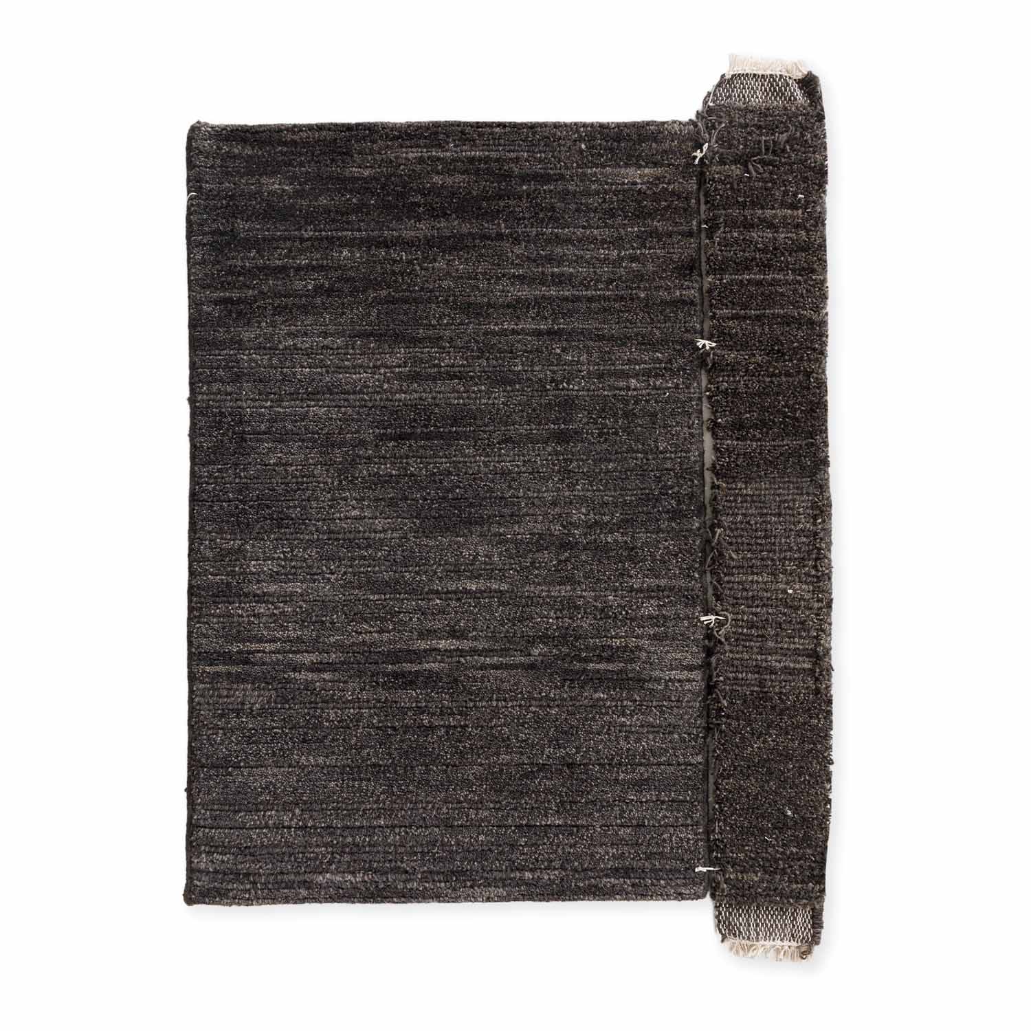 Ash Handknotted - L