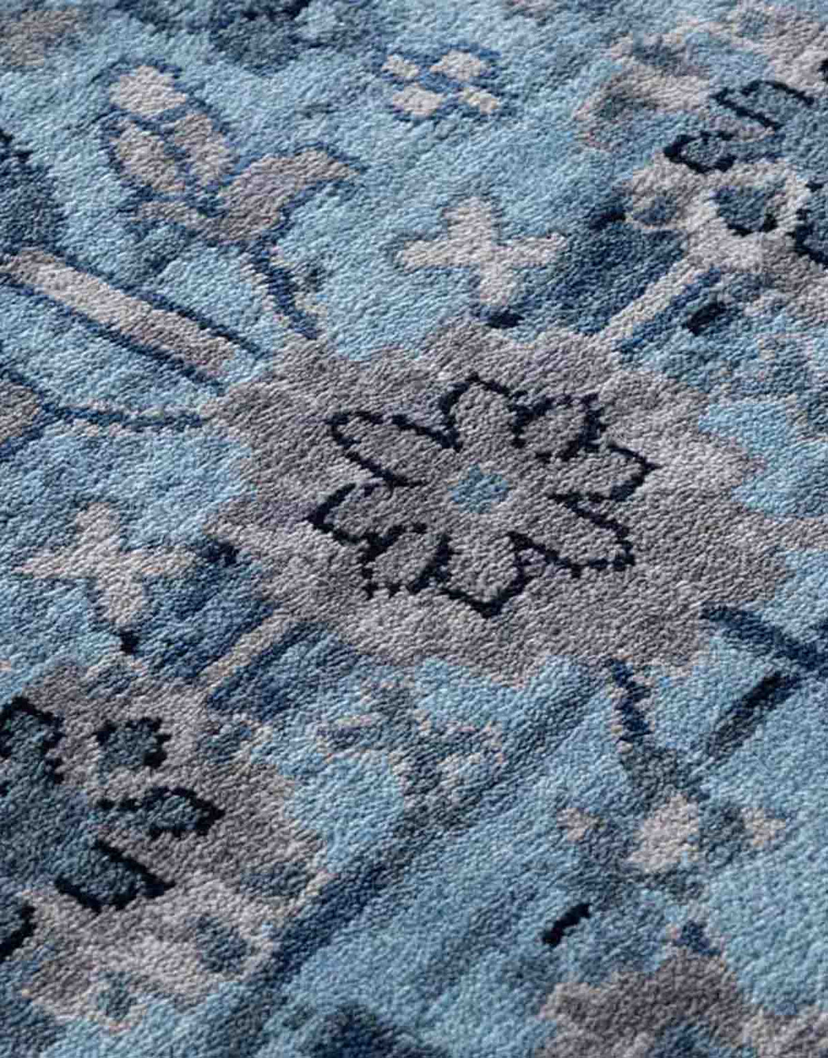 Arthur Handknotted Wool Rug